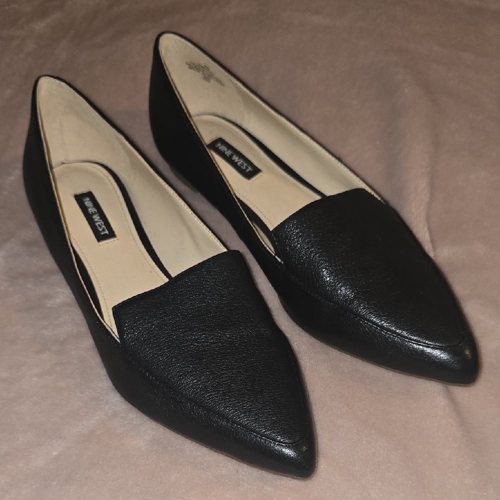 Nine West Black Pointed Flats